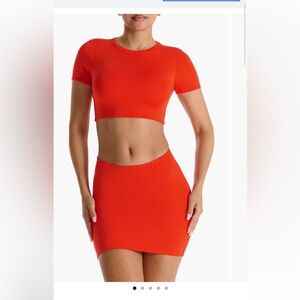 NWT Naked Wardrobe Crewneck Crop Top